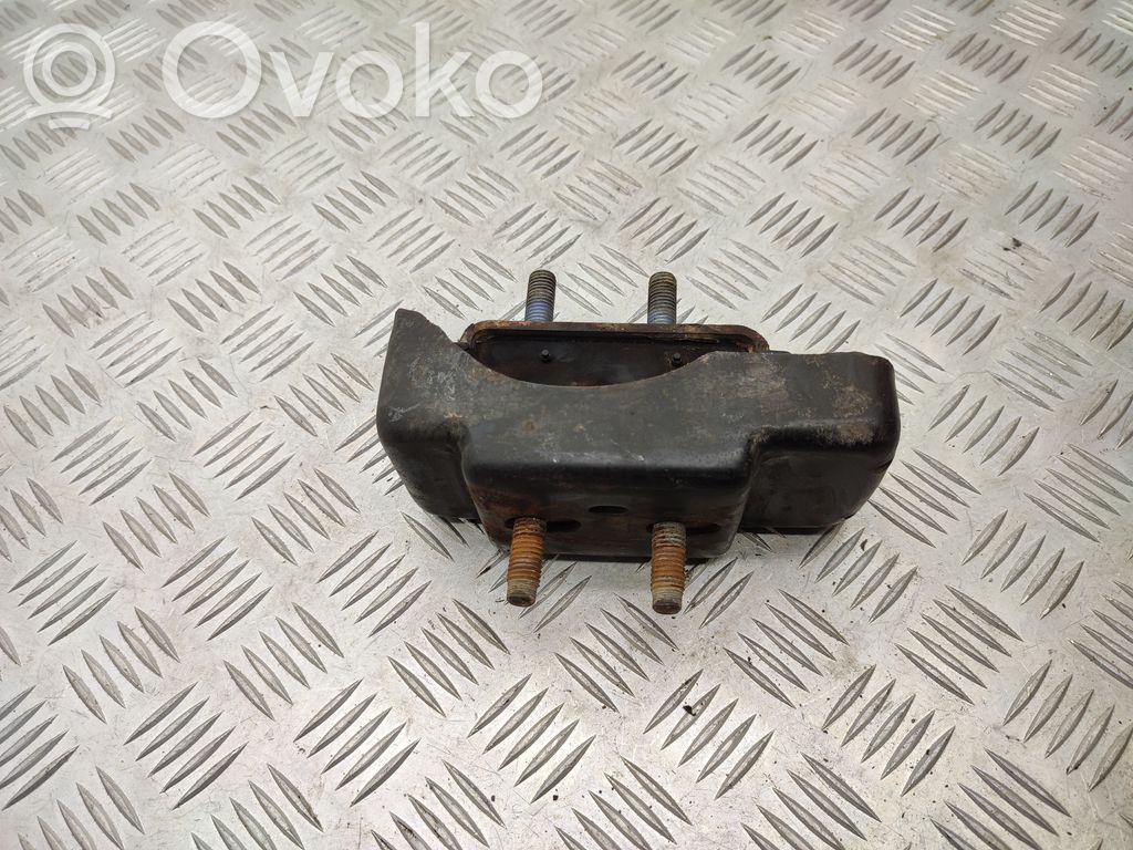 Iveco Daily 6th gen Engine mount bracket 