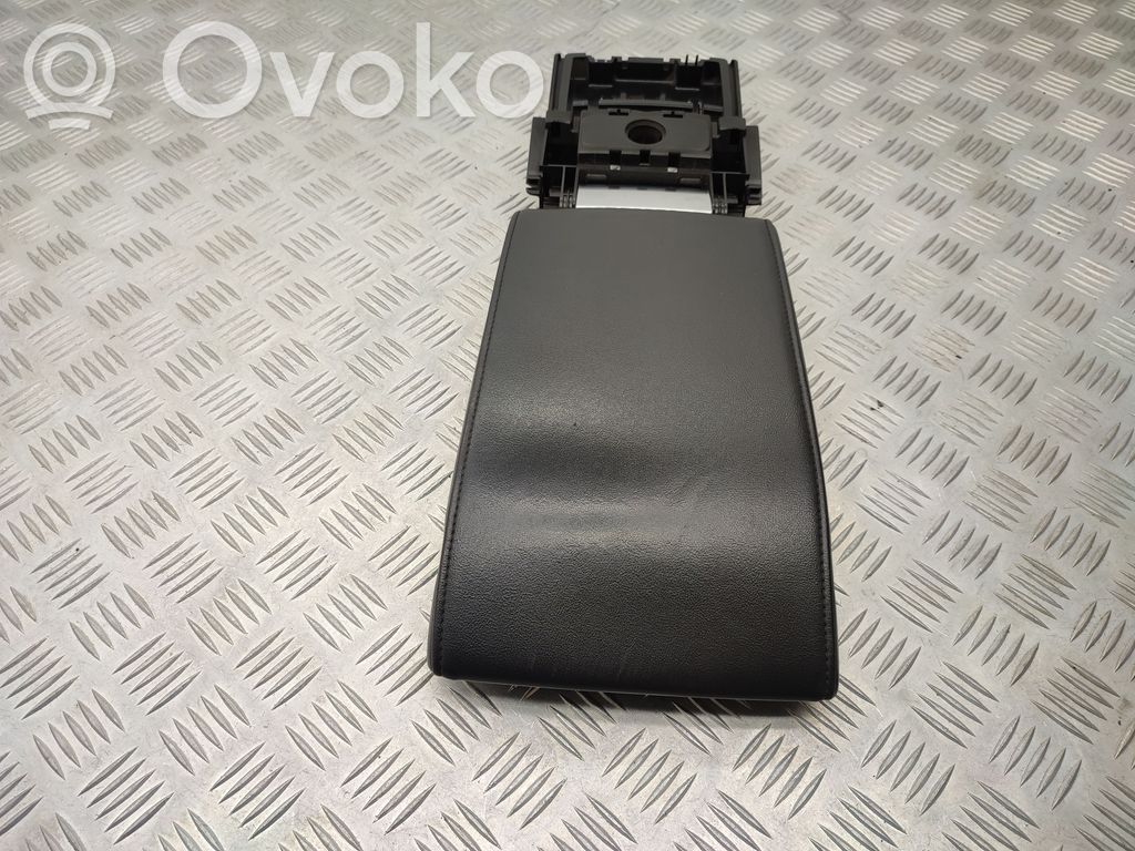 Volvo V70 Armrest 