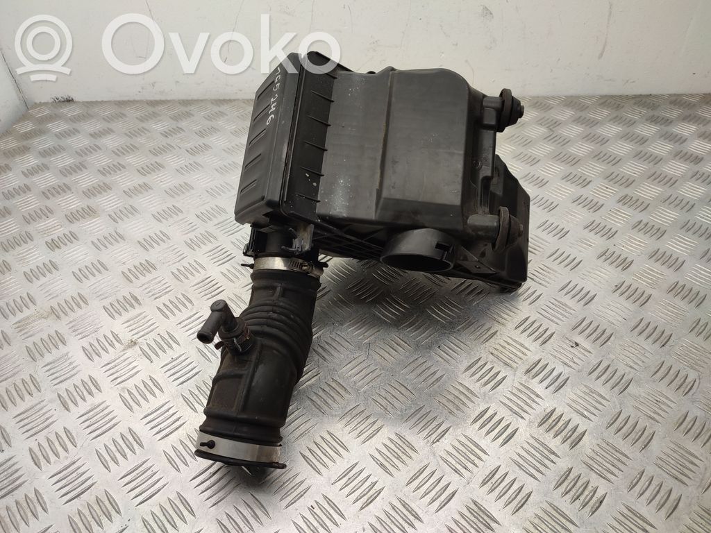 Nissan Note (E11) Air filter box 