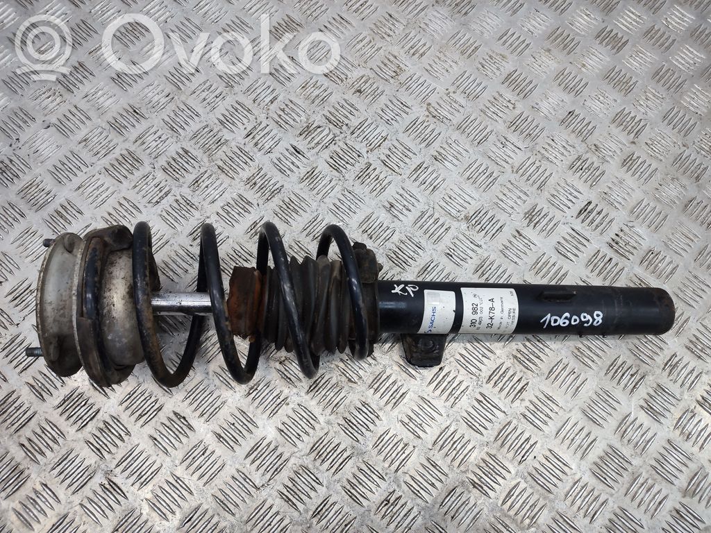 BMW 1 E81 E87 Priekšpusē amortizators ar atsperi 