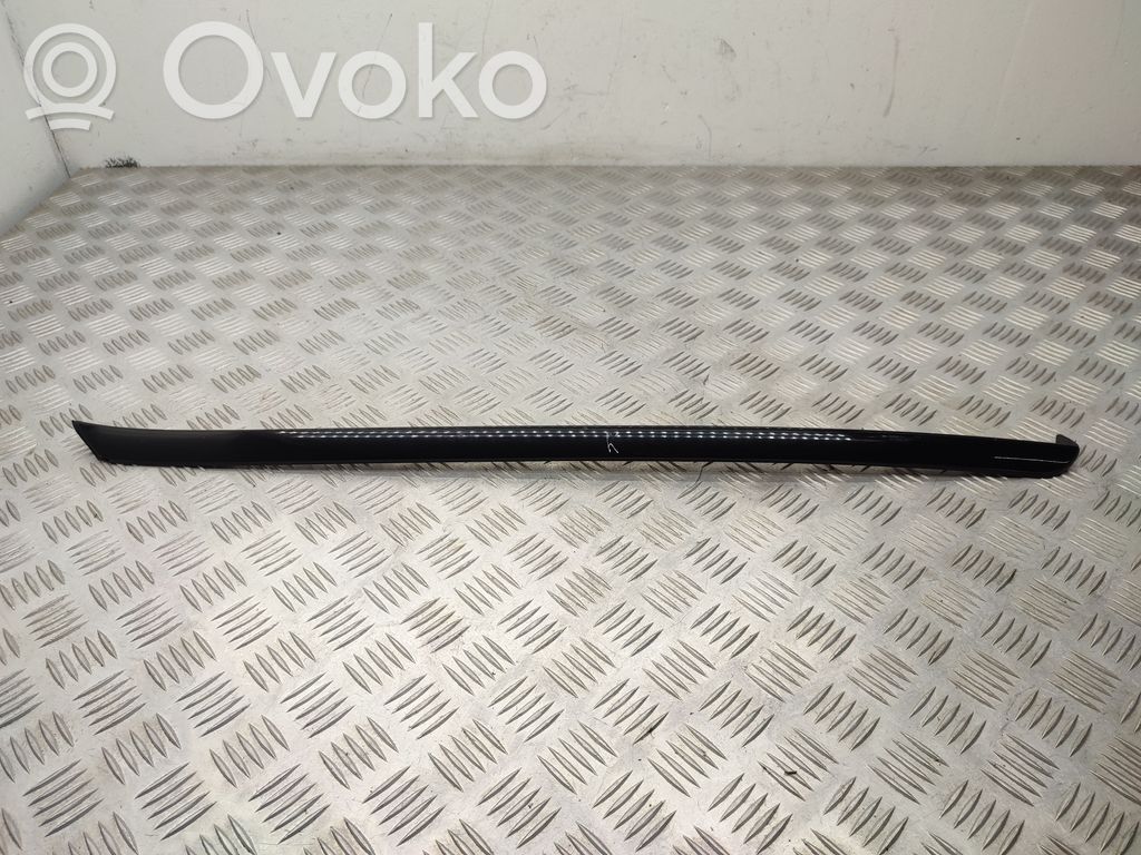 Volvo XC60 Windshield trim 