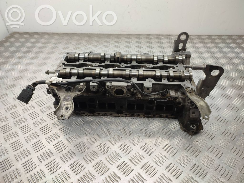 Mercedes-Benz Sprinter W906 Engine head 
