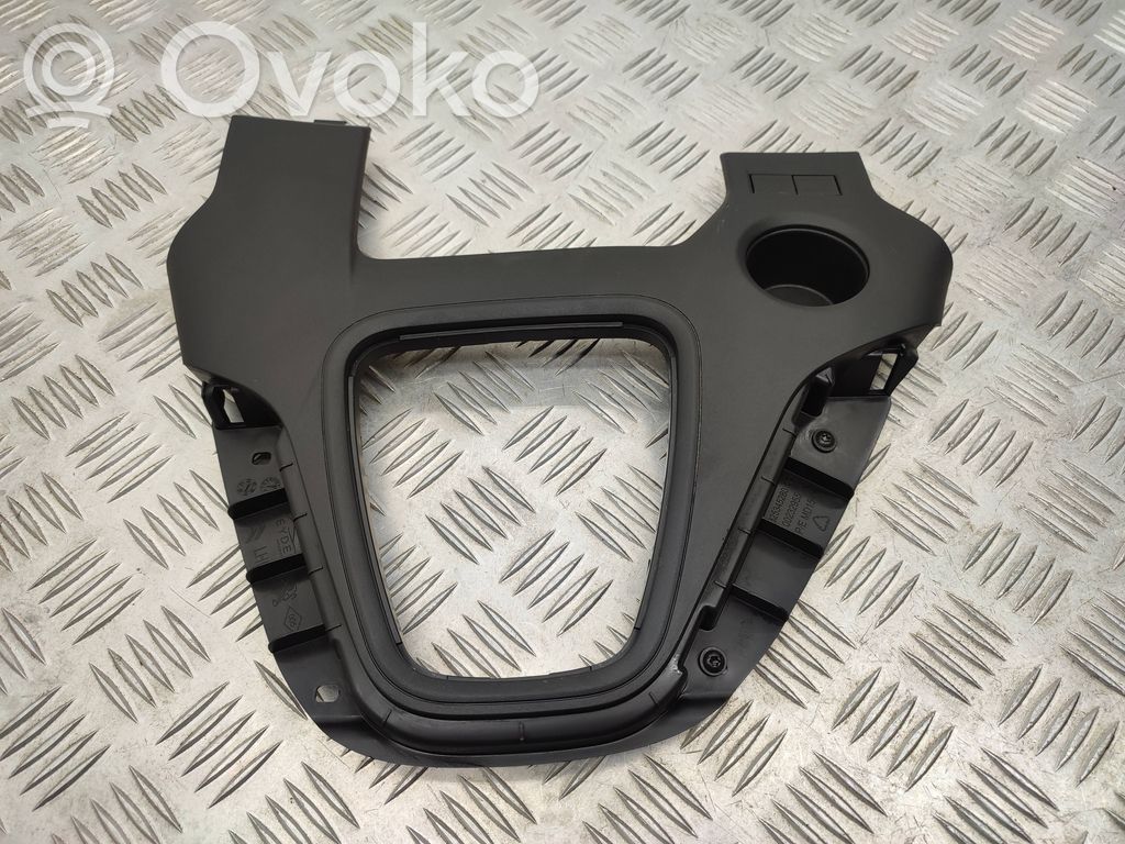 Opel Combo E Otros repuestos del interior 