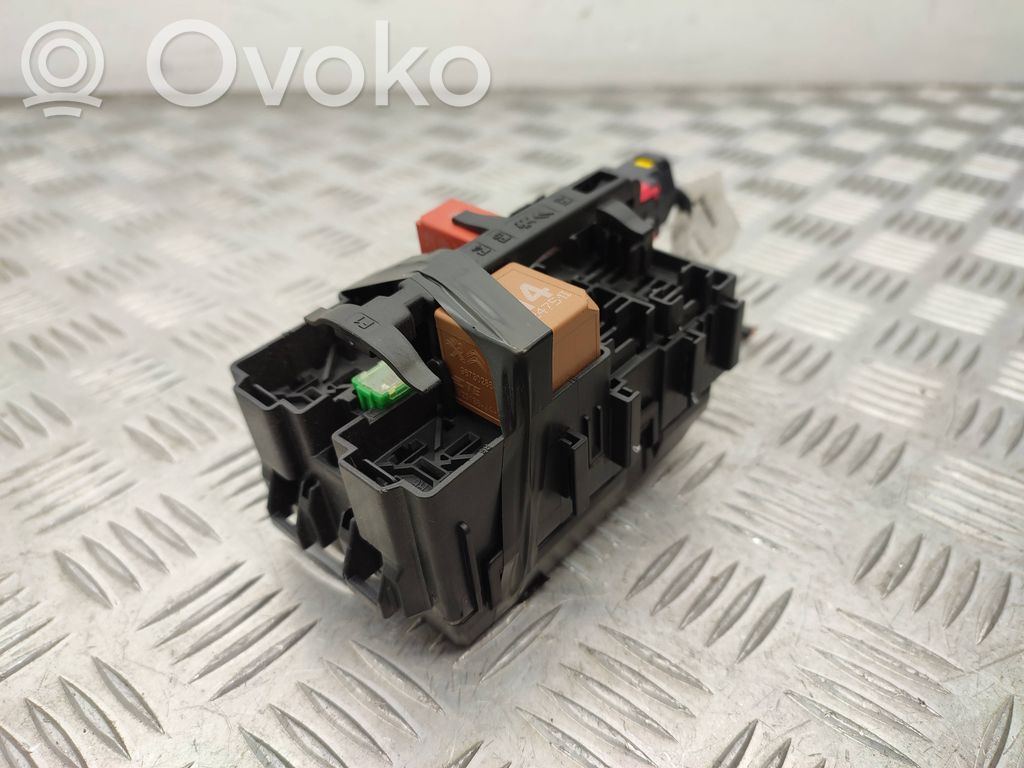 Saugiklių blokas   B3A502064,VB3A502064,9673028680,9807972380