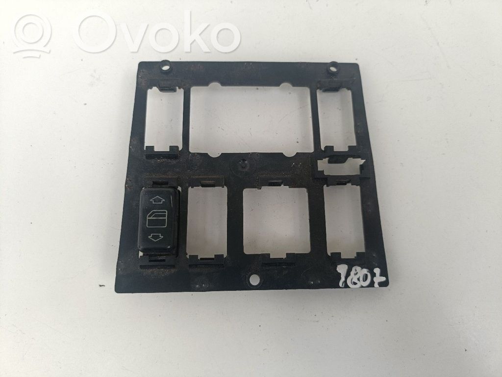 Mercedes-Benz E W124 Electric window control switch 