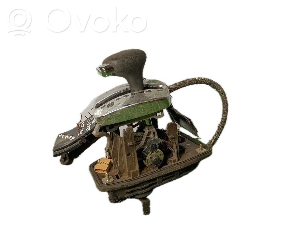 Volkswagen PASSAT B5 Palanca/selector de cambios 