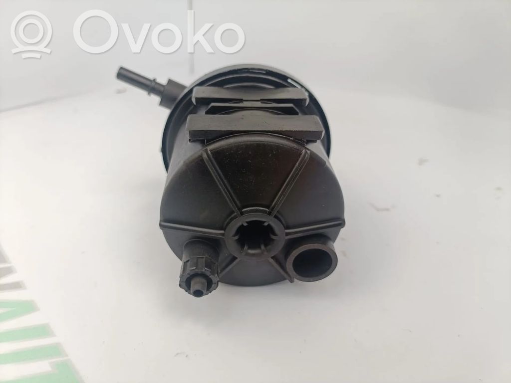 Ohjaustehostimen pumppu   8200082460