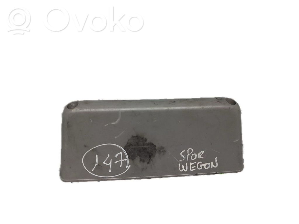 Mitsubishi Pajero Third/center stoplight 