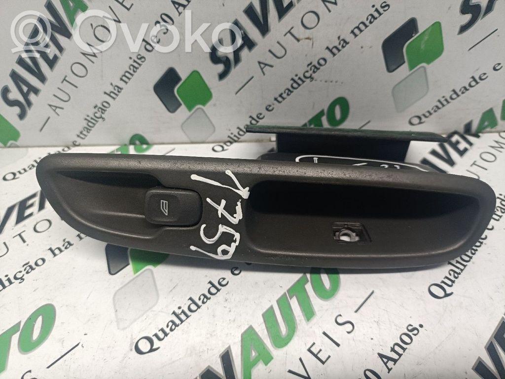 Volvo V70 Electric window control switch 