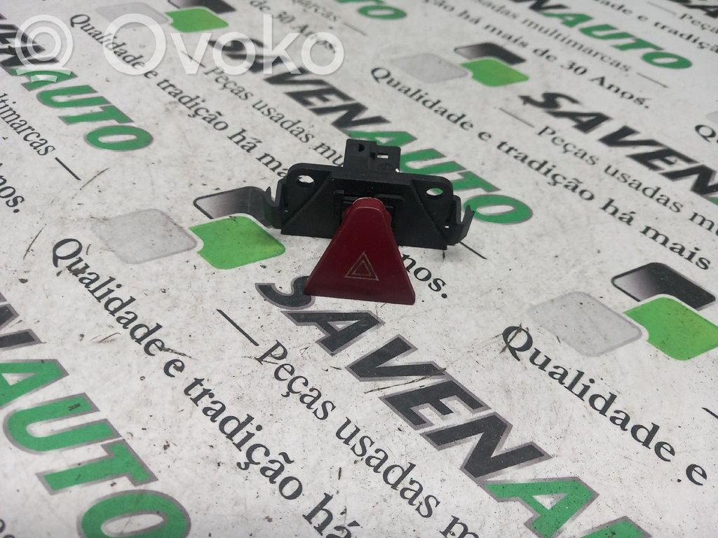 Peugeot 307 Avārijas lukturu slēdzis 