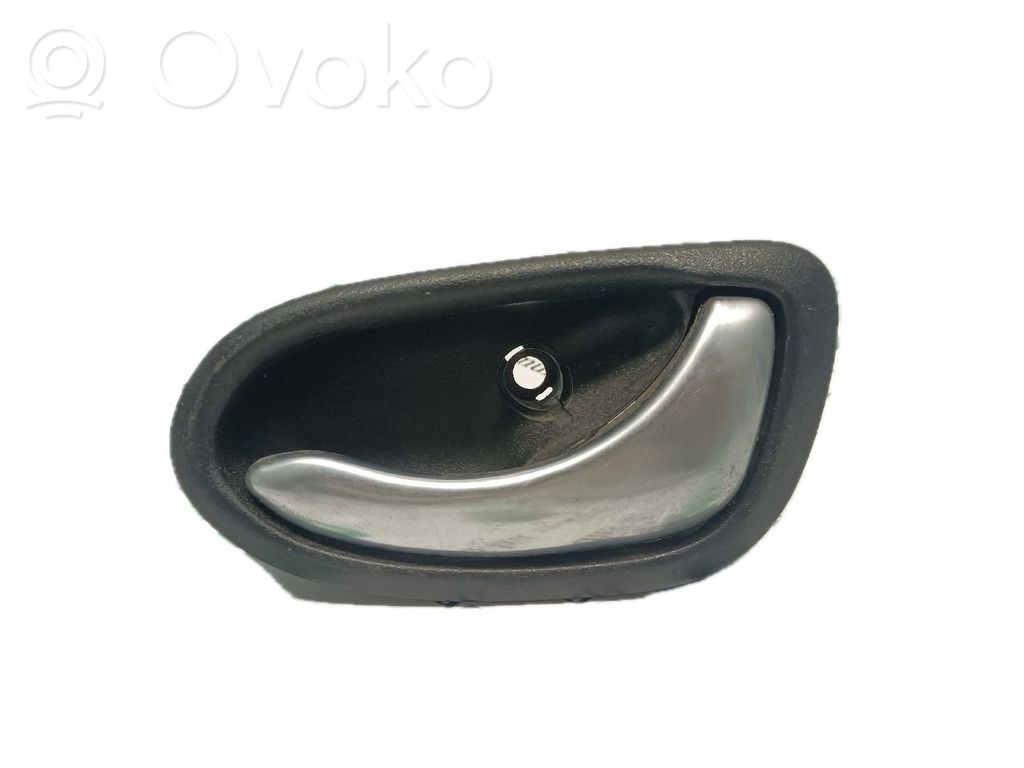 Manecilla interna puerta trasera   500660054