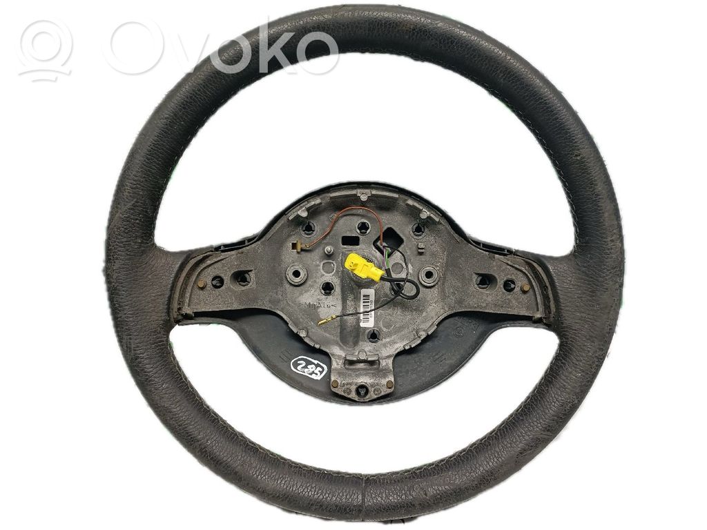 Steering wheel   305178641