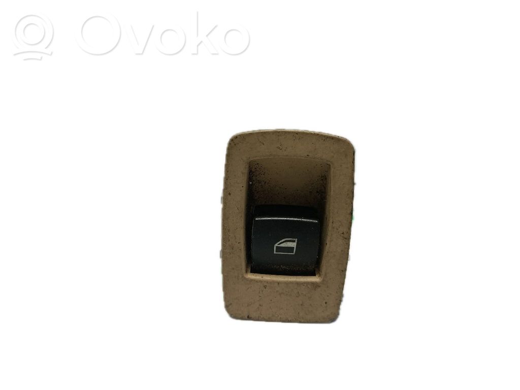 Elektrisko logu slēdzis   15979800