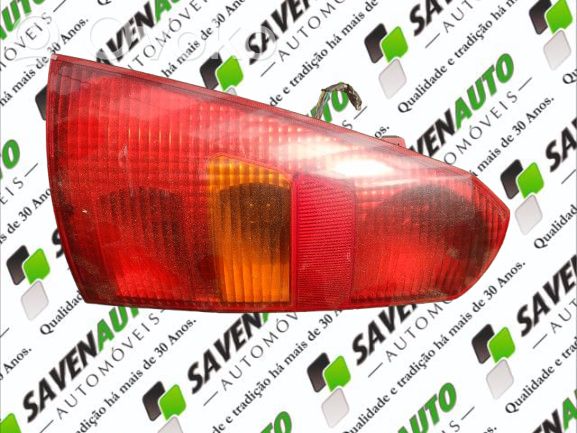 Tailgate rear/tail lights   PEQUENA,ESTALADELA