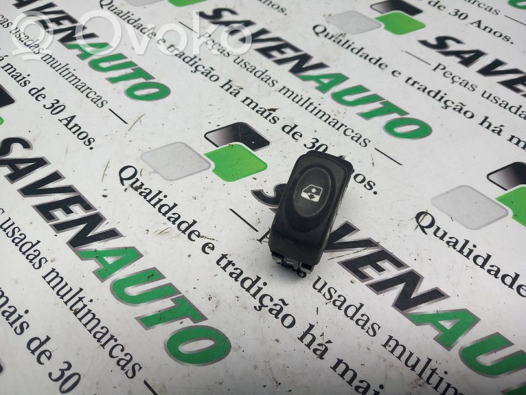 Dacia Duster Electric window control switch 