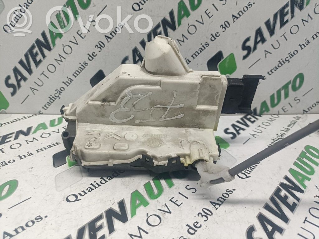 Citroen C-Elysée Priekšpusē slēdzene 