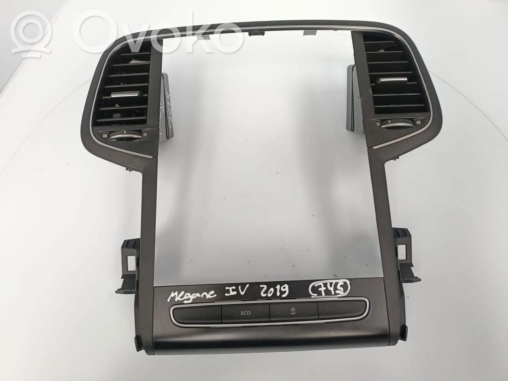 Renault Megane IV Dash center air vent grill 