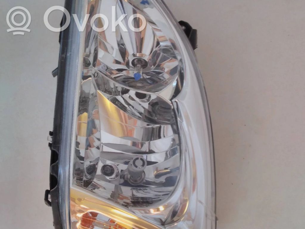Toyota Corolla E110 Priekinis žibintas 