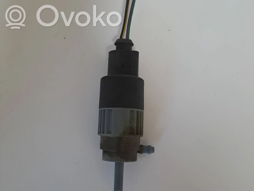 Ford Mondeo MK IV Windscreen/windshield washer pump 