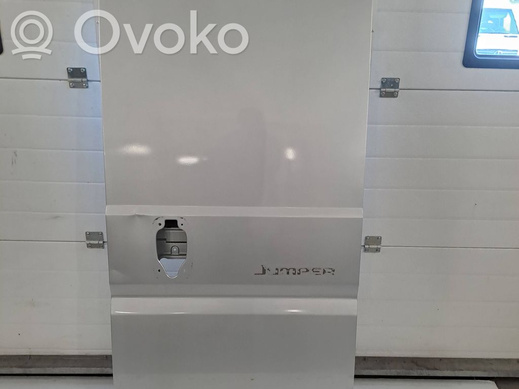 Puerta trasera