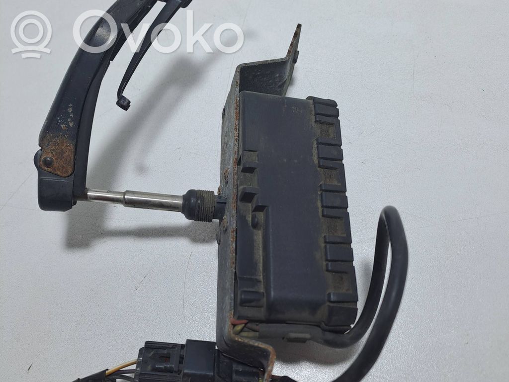 Volvo V70 Headlight wiper motor 