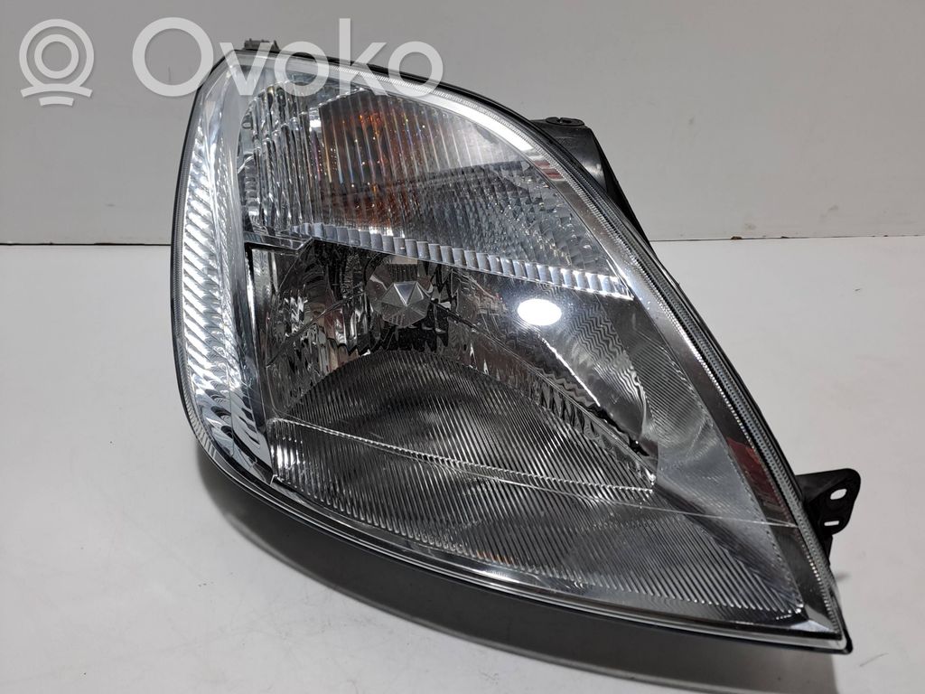 Ford Fiesta Headlight/headlamp 