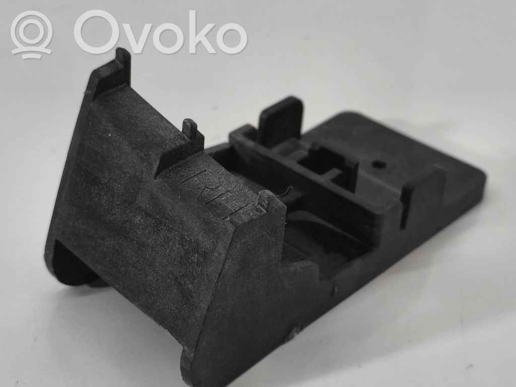 Headlight/headlamp mounting bracket   GS1050152