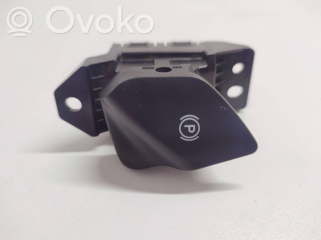 Mukiteline edessä   20151021C,FG9T2B523AAW