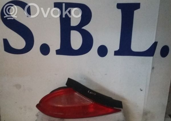 Lancia Y 840 Galinis žibintas dangtyje 