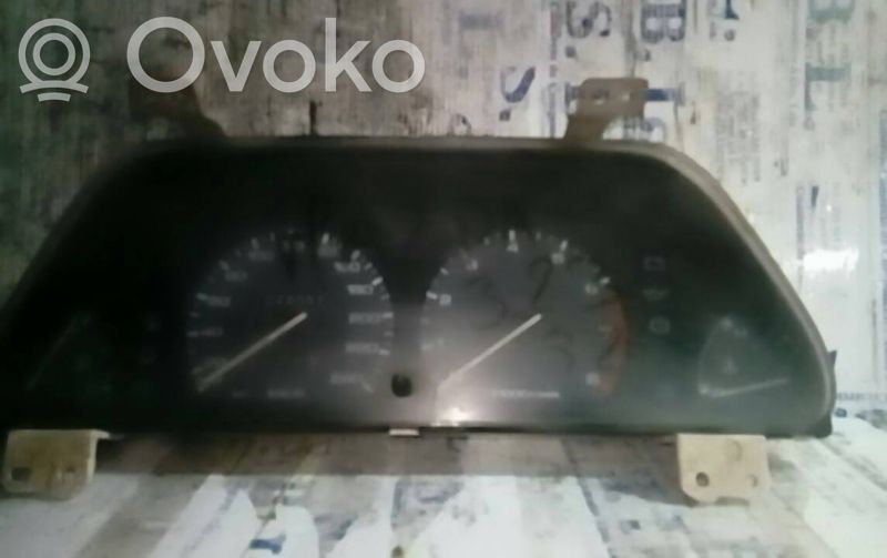 Mazda 323 F Speedometer (instrument cluster) 