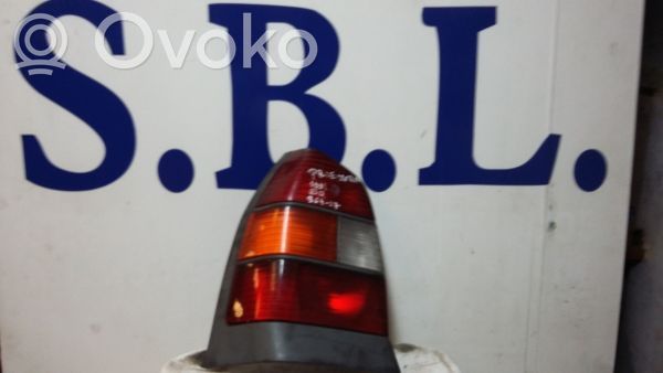 Nissan Primera Lampă spate în capacul portbagajului 
