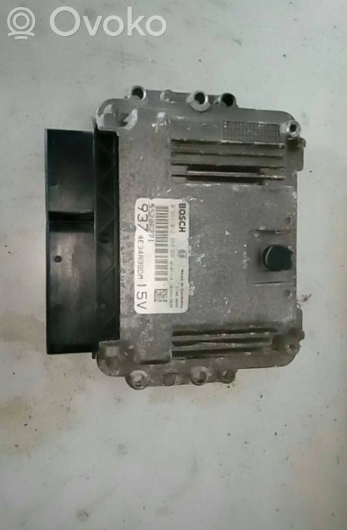 Unidad de control/módulo del motor   0281012883,55206271