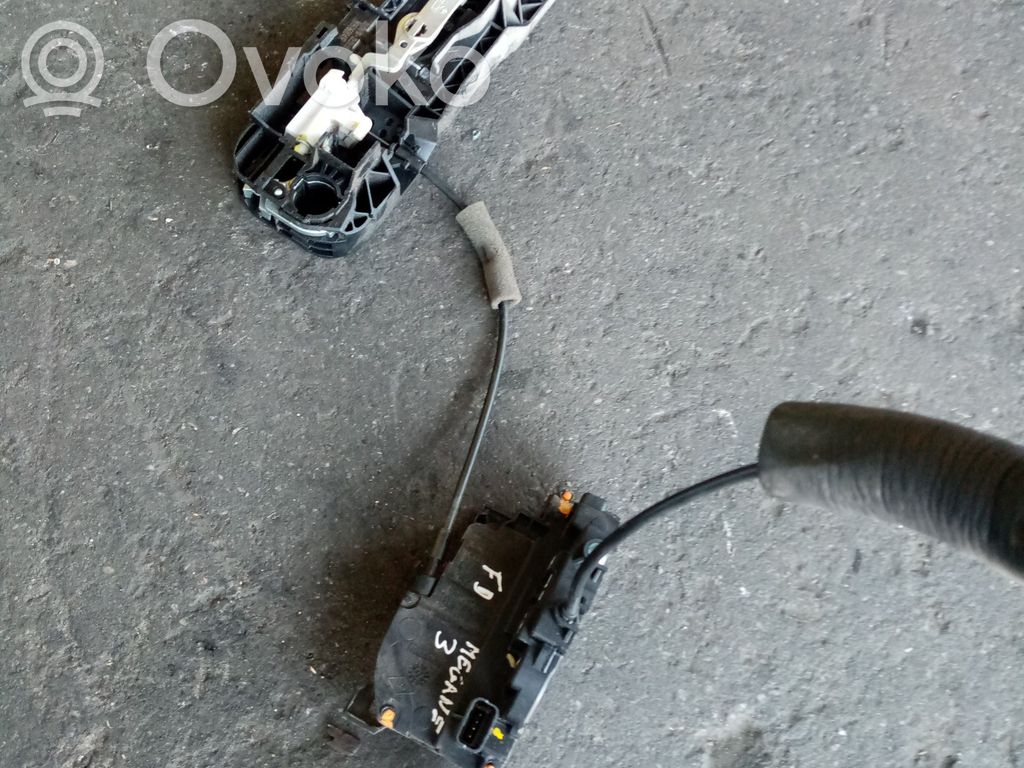Renault Megane III Serratura portiera anteriore 