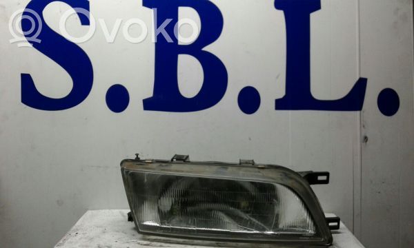 Nissan Almera Faro delantero/faro principal 