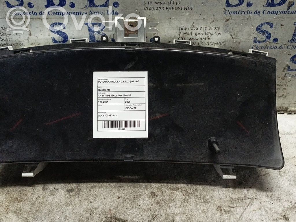 Toyota Corolla E120 E130 Tachimetro (quadro strumenti) 
