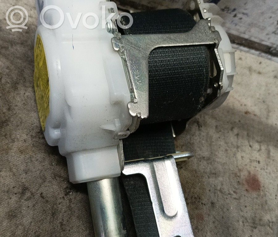 Toyota Auris E180 Etuistuimen turvavyö 