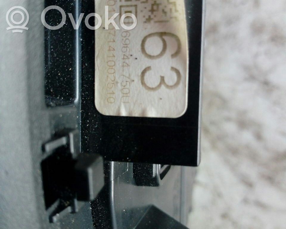Spidometrs (instrumentu panelī)   69644750U,CARLOS