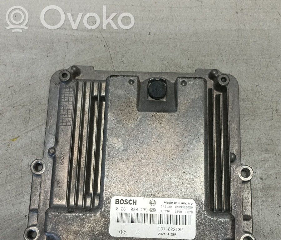 Motorsteuergerät/-modul   237102213R,ZACK