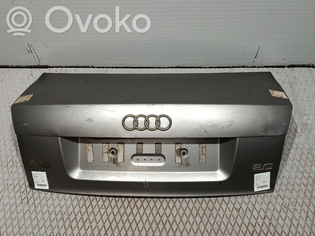 Audi A4 S4 B6 8E 8H Takaluukun/tavaratilan kansi 