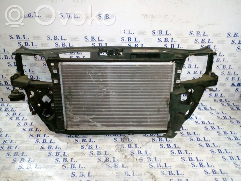 Audi A4 S4 B5 8D Pas przedni 