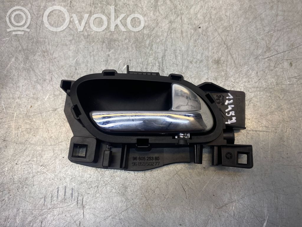 Peugeot 308 Front door interior handle 