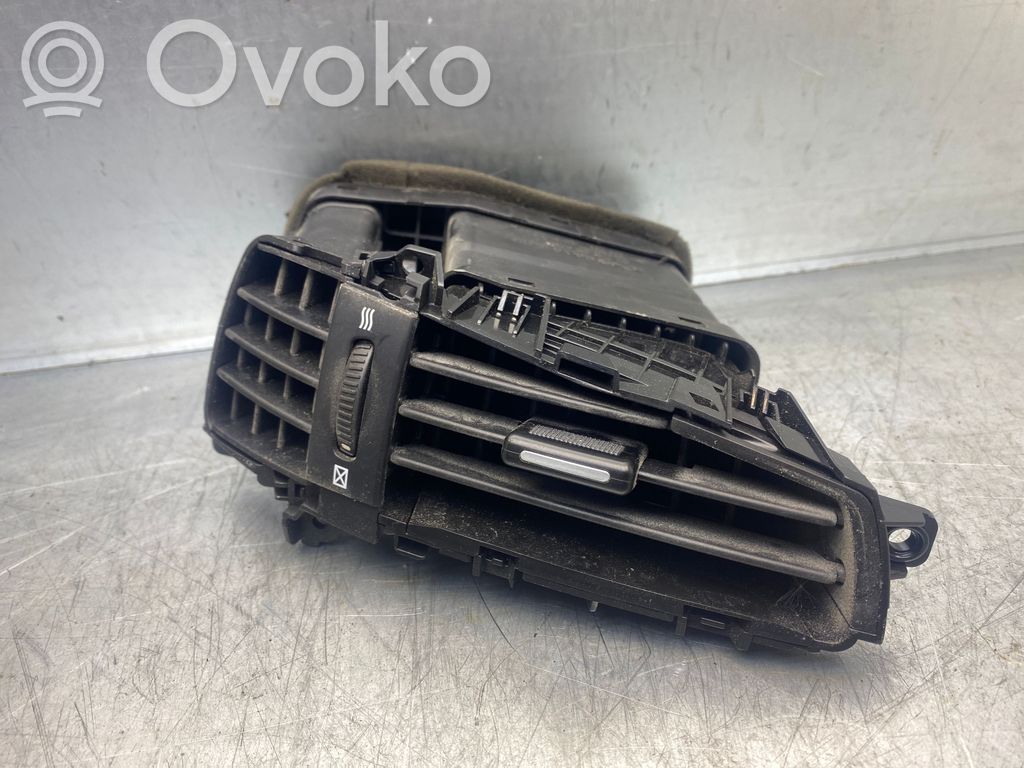 KIA Ceed Dash center air vent grill 