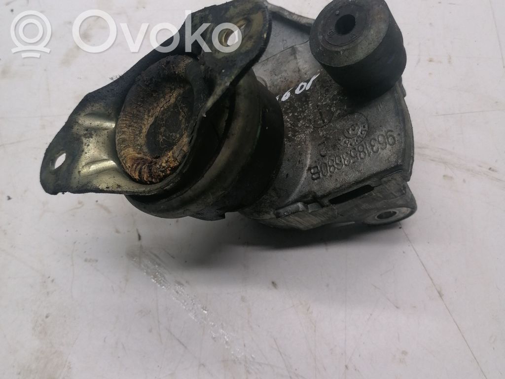 Citroen C5 Engine mounting bracket 