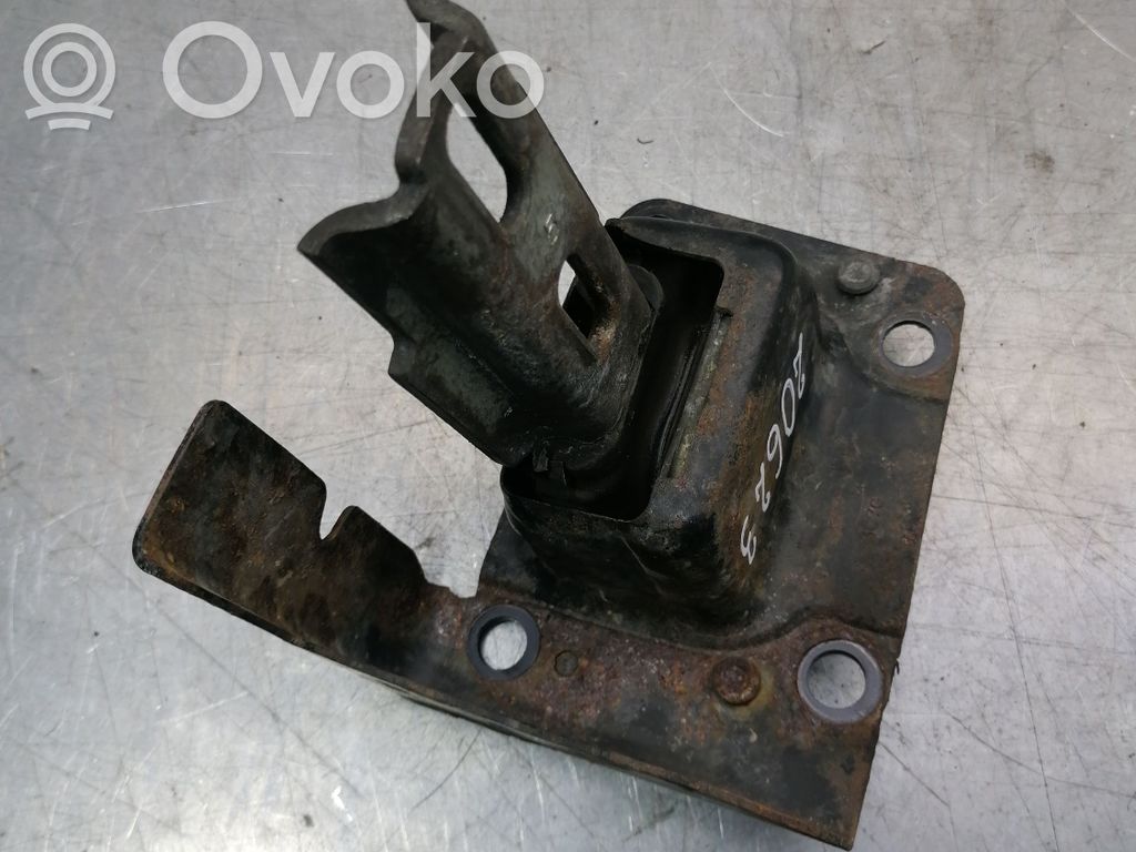 Citroen C3 Engine mount bracket 