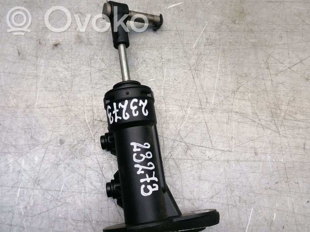 Audi A6 S6 C6 4F Pagrindinis sankabos cilindriukas 