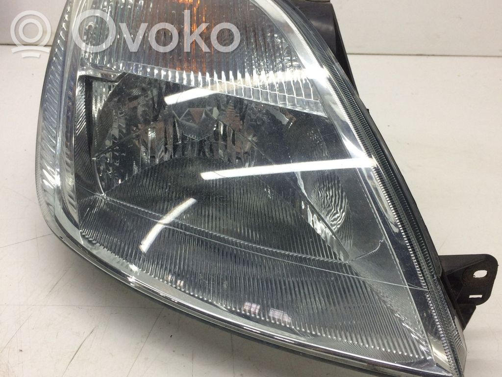 Ford Fiesta Lampa przednia 