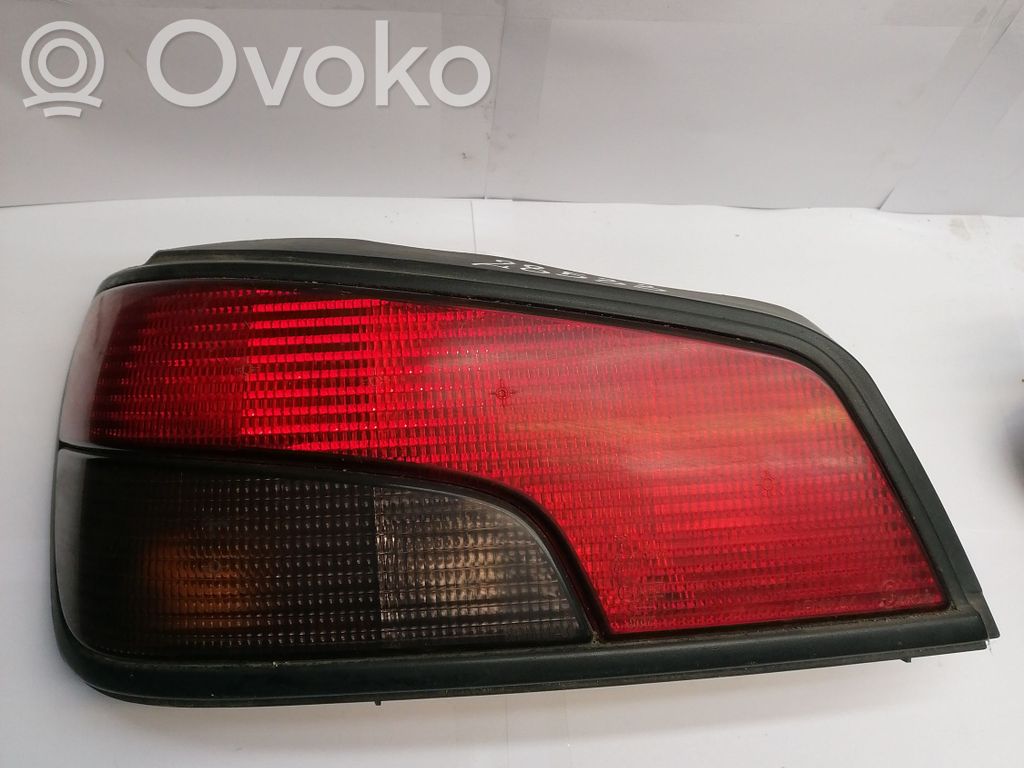 Peugeot 306 Galinis žibintas kėbule 