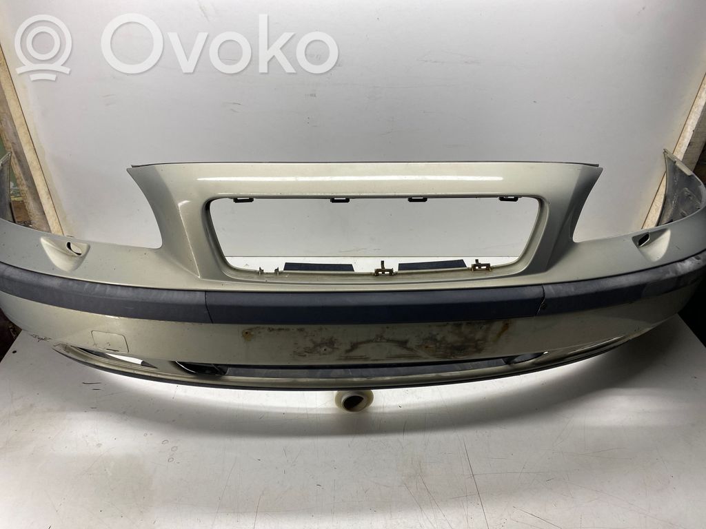 Volvo V70 Priekinis bamperis 