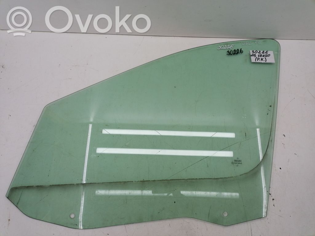 Mercedes-Benz Vaneo W414 priekšējo durvju stikls (četrdurvju mašīnai) 