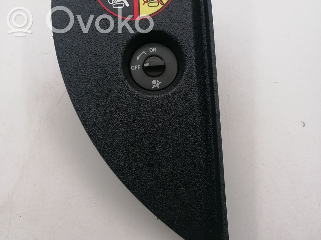 Renault Clio III Dashboard side end trim 